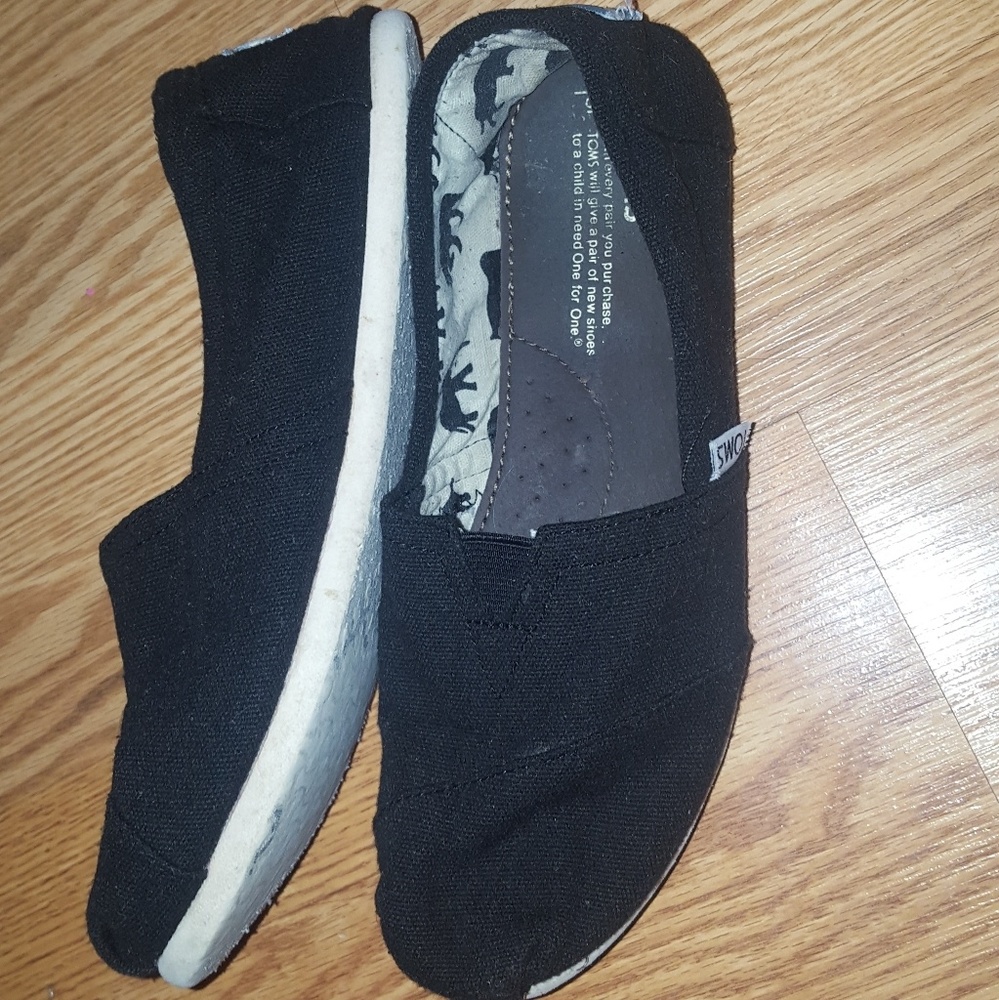 Toms